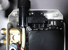 Osoušeč rukou Jet Dryer  AIRTAP  lesklý chrom automatická vodovodní baterie