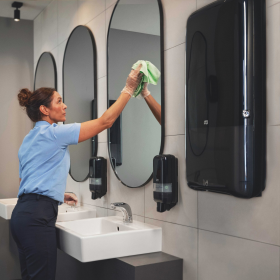 TORK 552509 – PeakServe automatický zásobník na papírové ručníky H5, černý