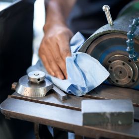 TORK 510237 – Jemná čisticí utěrka W1/W2/W3, netkaná text., 400 útr., 152m