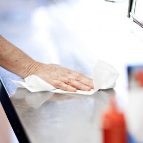 TORK 120269 – Extra absorpční kuchyňské utěrky v roli, 2vr., 15,4 m - Karton