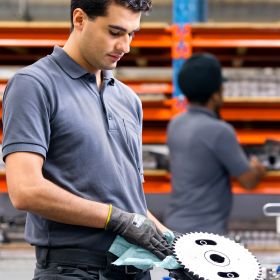 TORK 190491 – Low Lint průmyslová čisticí utěrka W10, netkaná text., 1vr., 60 m, 200útr. - karton