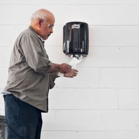 TORK 653008 – Maxi zásobník na role se středovým odvíjením W2