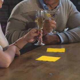 TORK 477823 – Žlutý ubrousek – koktejlový, 2vr. - Karton