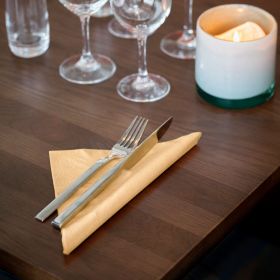 TORK 477866 – Jemný ubrousek slonová kost, 3vr. – oběd, 10 x 150 ks- Karton